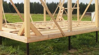 Сарай на винтовых сваях или хозблок на сваях Благовещенск цена от 2580 руб. / шт.