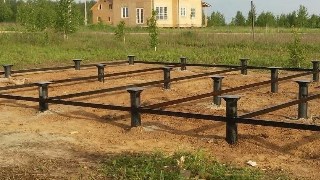 Установка и монтаж - винтовые сваи в Благовещенске для свайного фундамента дома. Цена от 2106 руб - видео закручивание